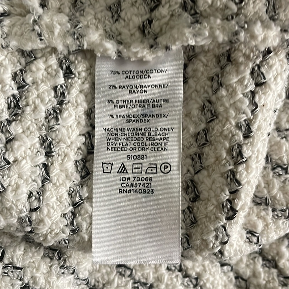 Lou & Grey hooded sweatshirt​​​​​​​​​ - Picture 3 of 3
